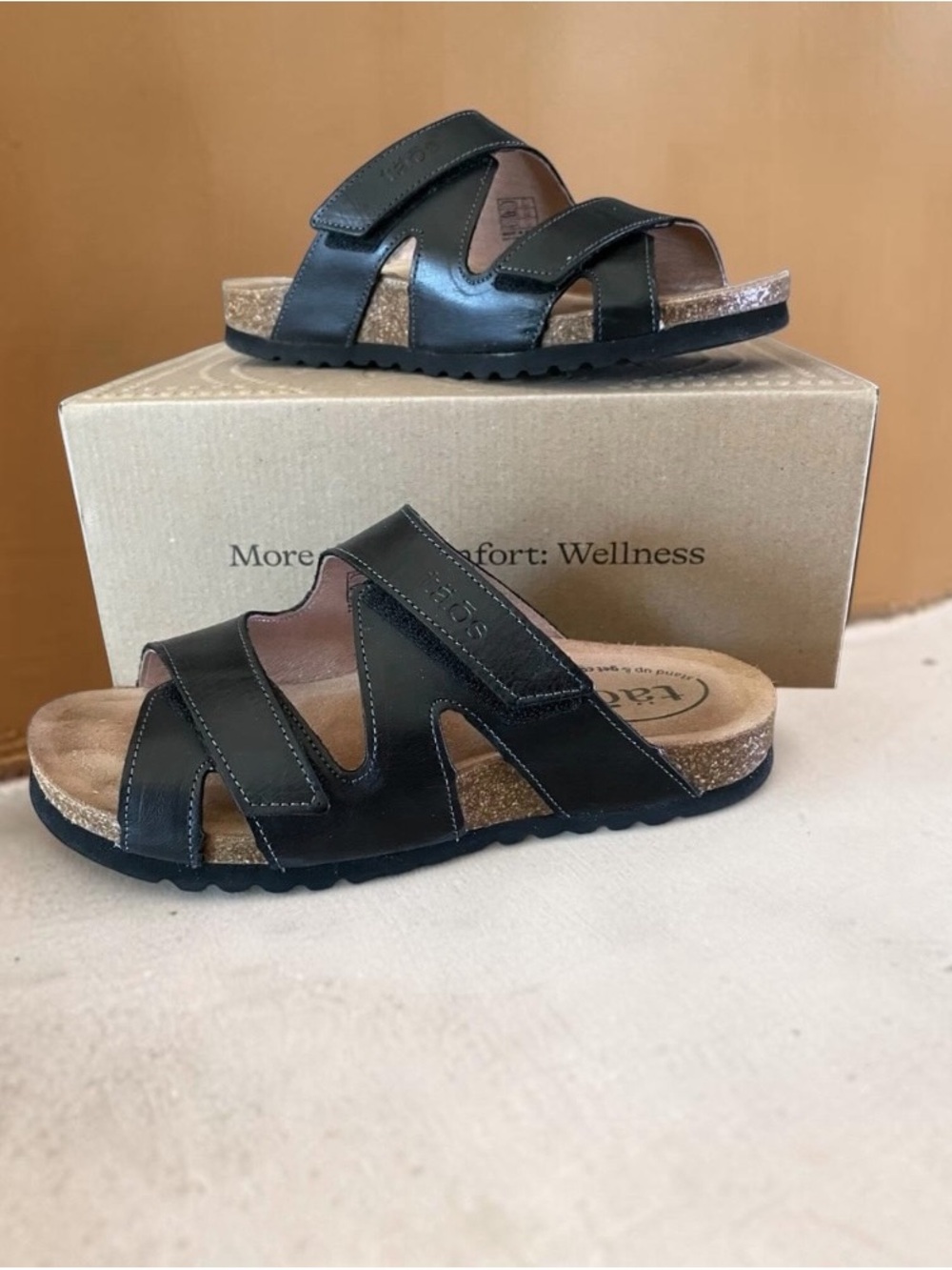 Taos Footwear Women’s “Casita” Black Leather Sandals Size 6